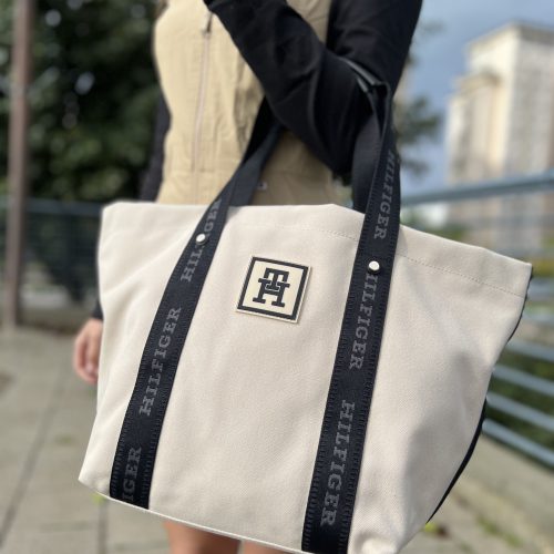 AW15732 TOTE