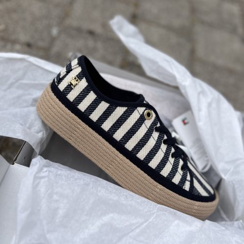 FW08646 TOMMY