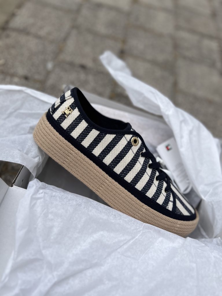 FW08646 TOMMY