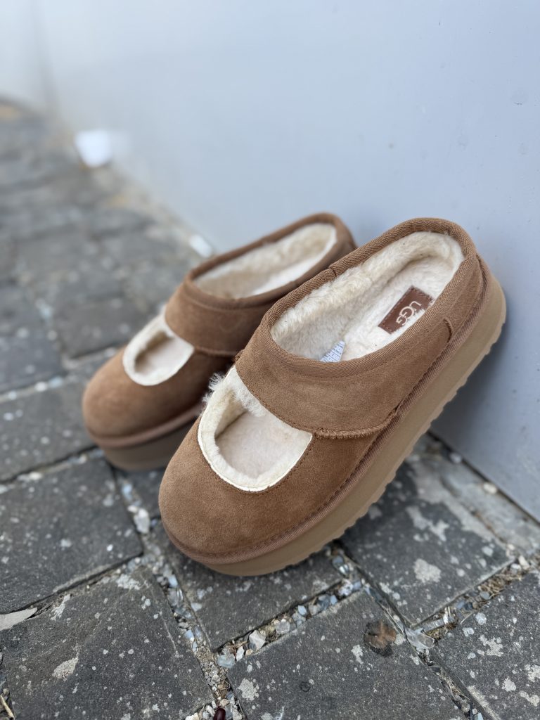 UGG