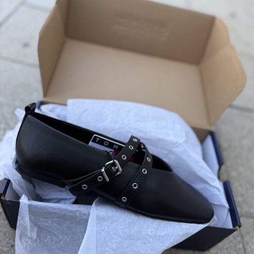 EN02868 TOMMY