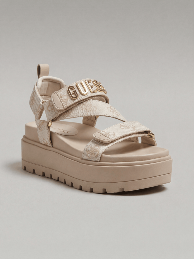 Guess · סנדלים